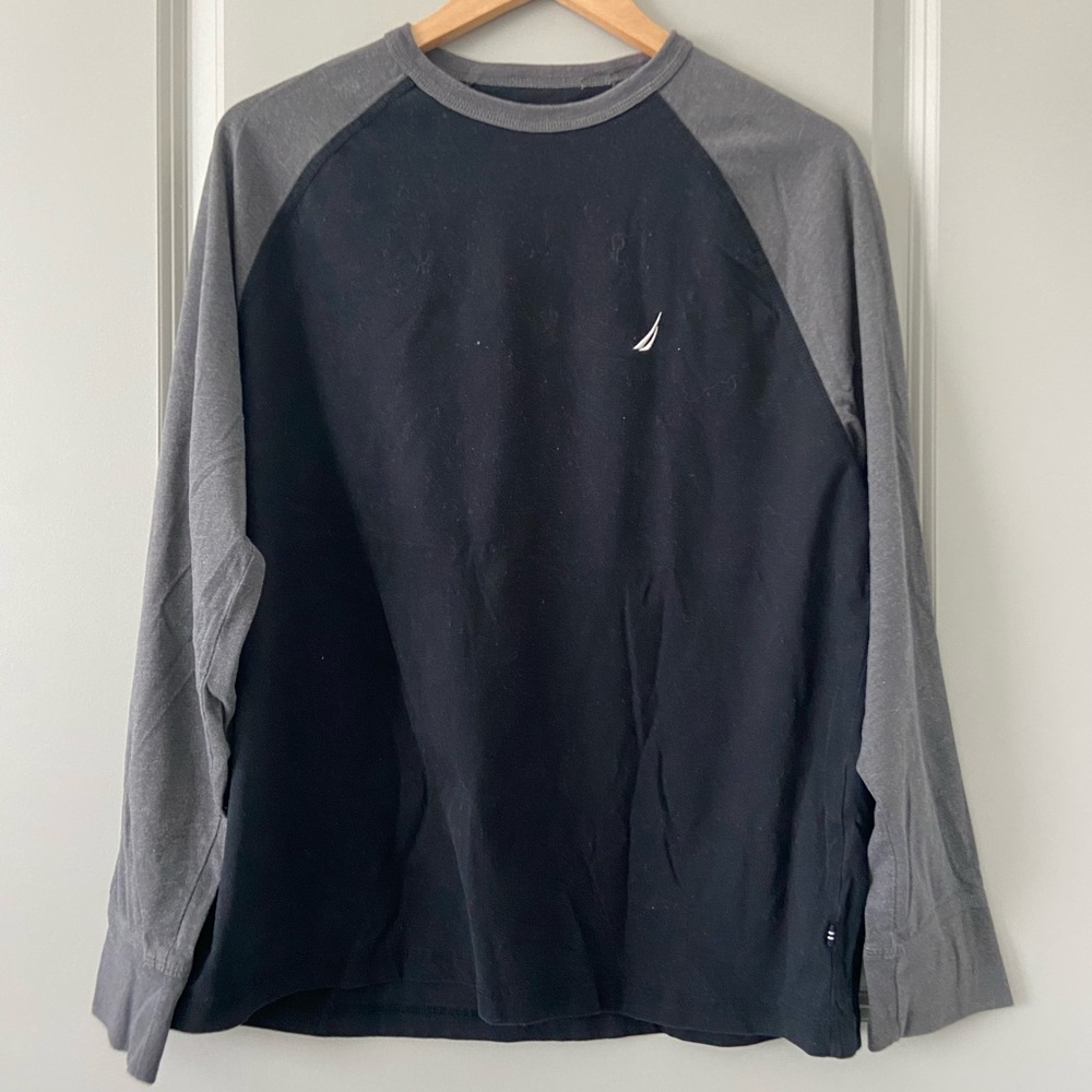 NAUTICA SLEEPWEAR LONG SLEEVES TSHIRT SIZE MEDIUM